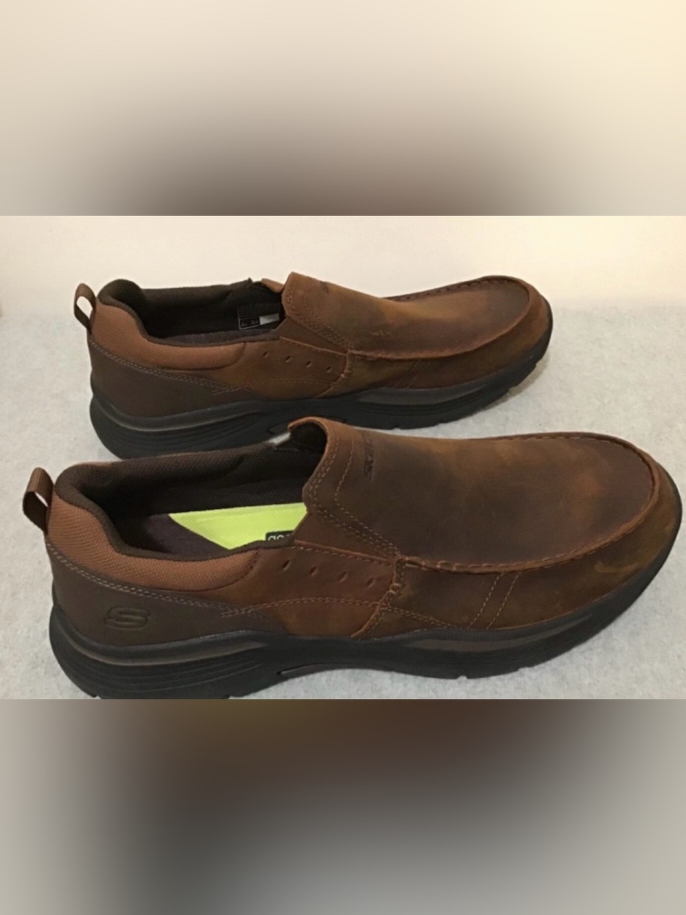 New Mens 13 Skechers Men’s Brown Leather Slip-On Loafer